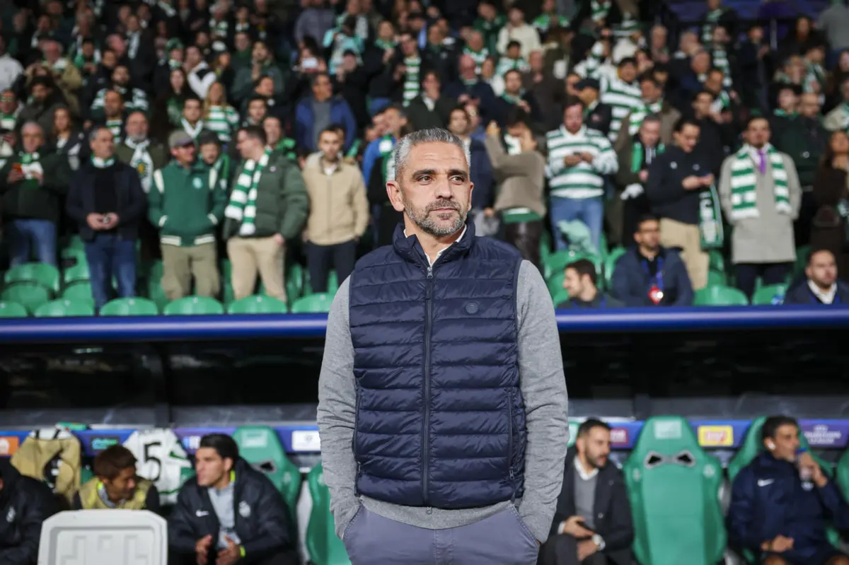 Sporting head coach Rui Borges during the UEFA Champions League soccer match against Club Brugge held at Alvalade stadium in Lisbon, Portugal, 26 November 2025. JOSE SENA GOULAO/LUSA