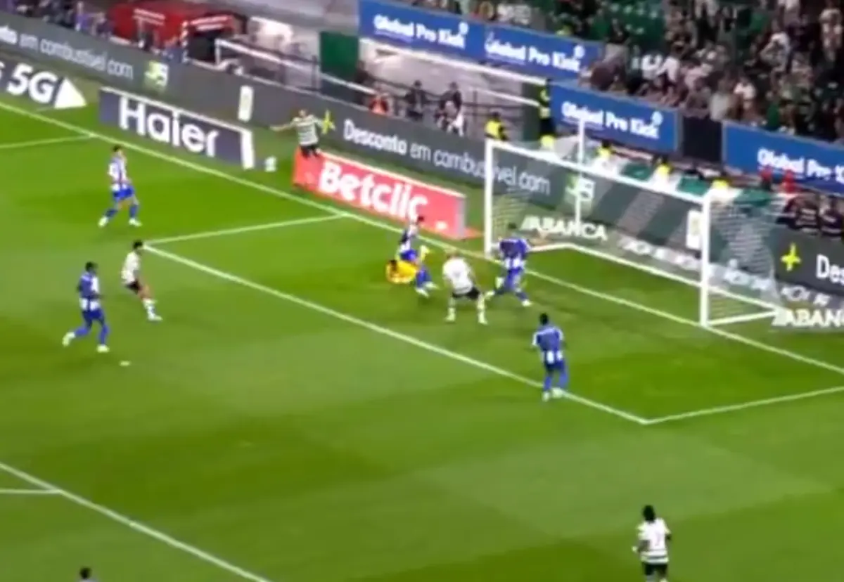 Imagem de contexto do artigo Sporting reduz para 1-2 com este autogolo de Nehuén Pérez: veja o lance