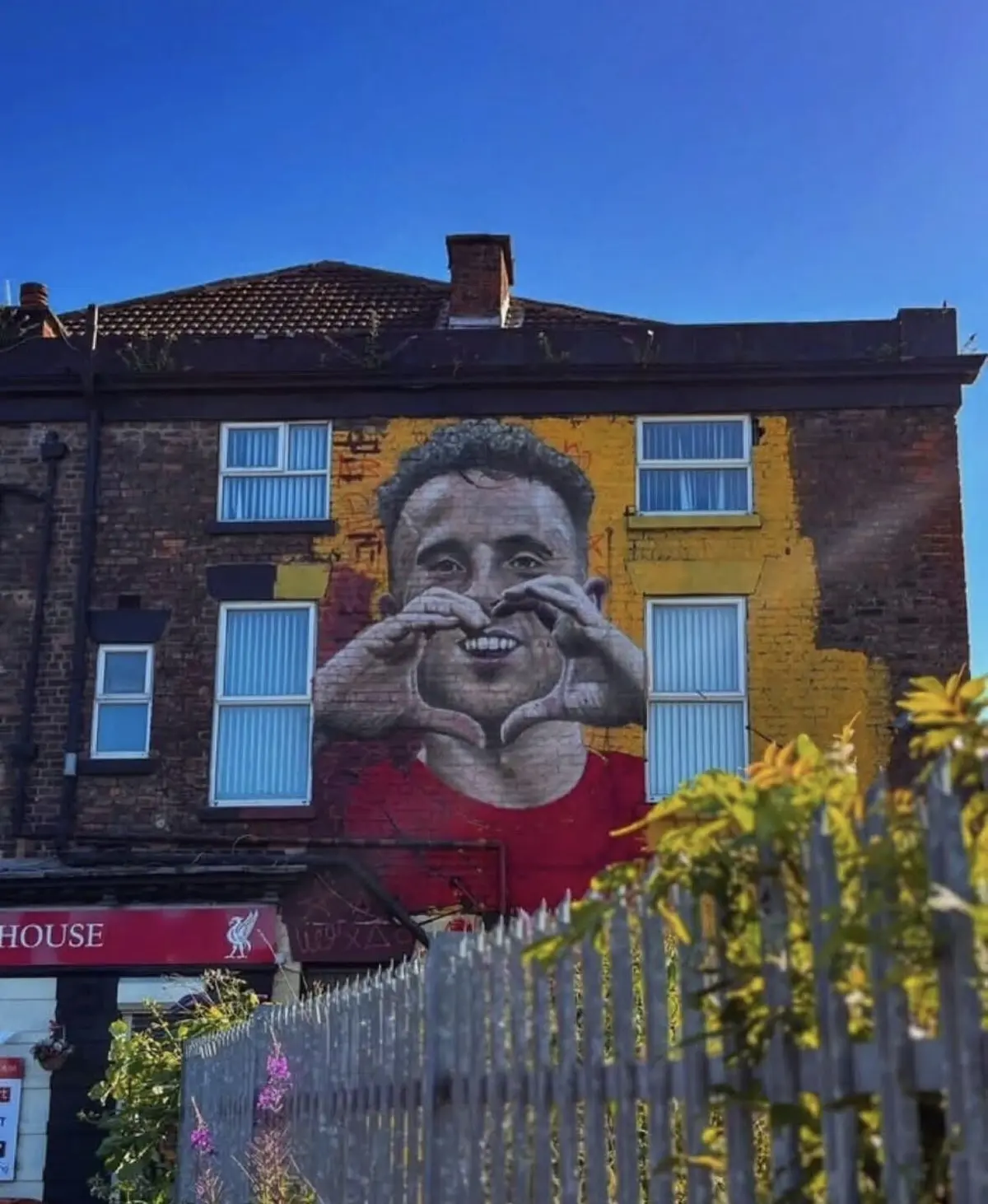 Mural de Diogo Jota em Liverpool