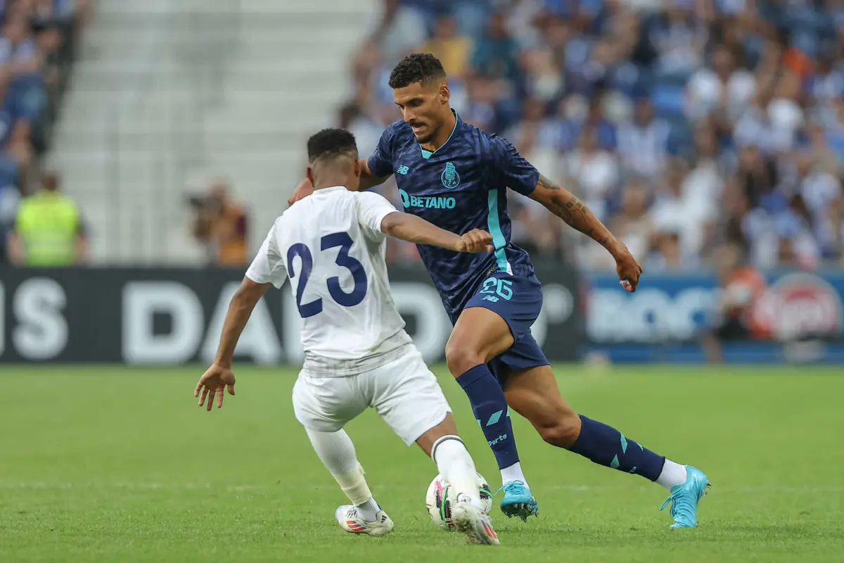 David Carmo no jogo de apresentação do FC Porto, diante do Al Nassr (Créditos: Miguel Pereira/Global Imagens)