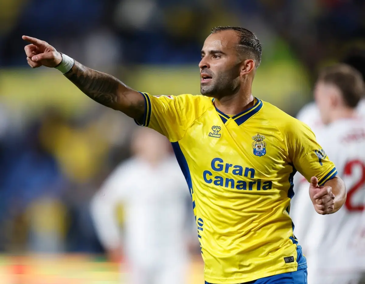 Jesé Rodríguez mostrou-se do lado de Vinícius Jr. no caso dos alegados insultos de Prestianni