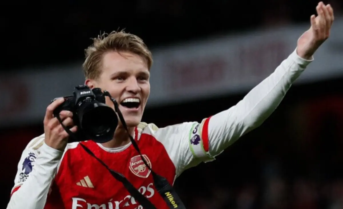 Odegaard (créditos: Arsenal)