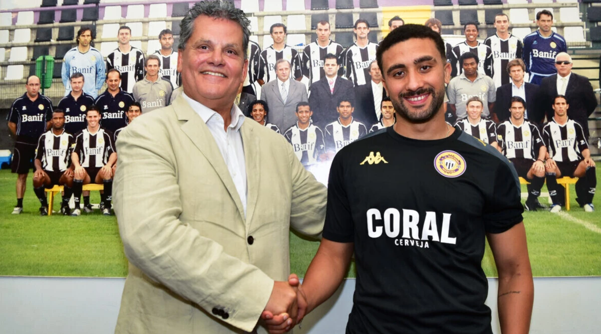 Motez Nourani com o presidente Rui Alves (Créditos: Nacional)