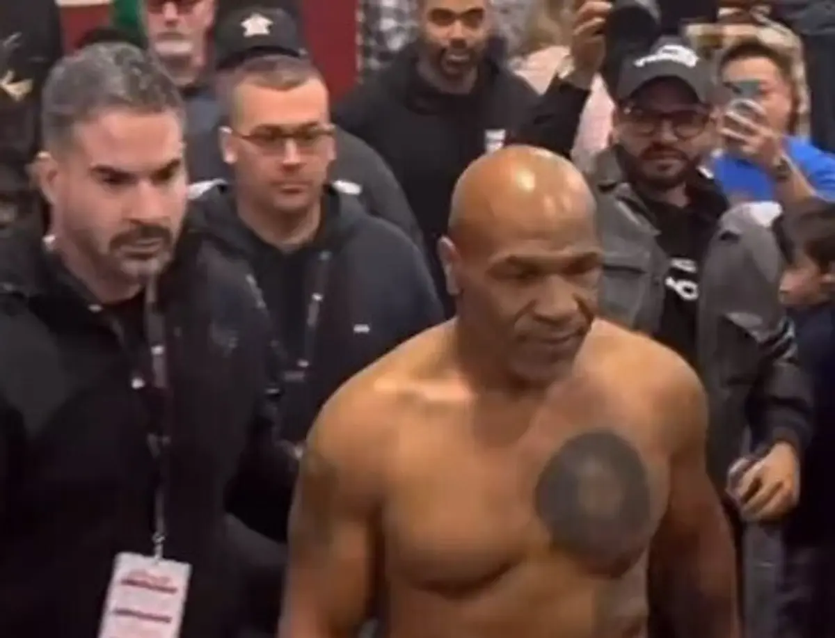 Mike Tyson (créditos: X/@FitermanSports)