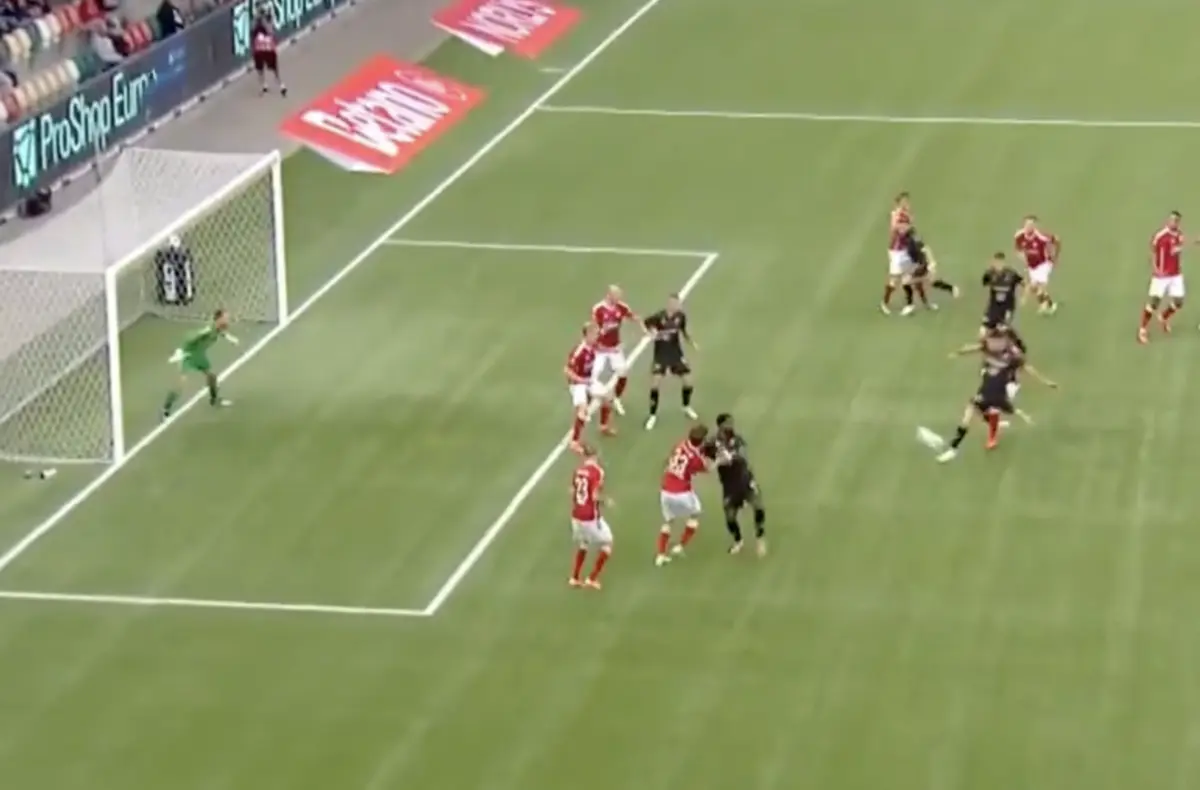 Imagem de contexto do artigo O golaço de Bernardo Vital que deu o triunfo ao Jagiellonia na Liga Conferência