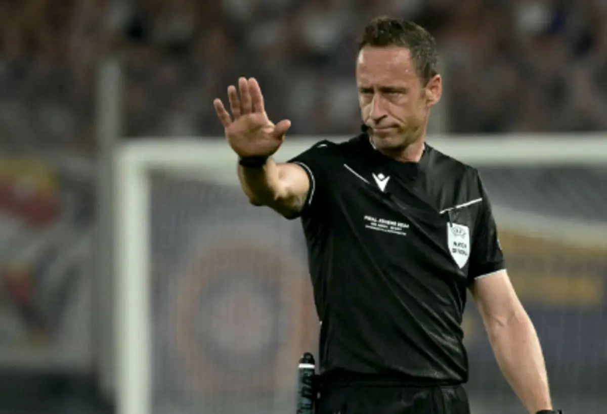 Imagem de contexto do artigo Artur Soares Dias designado pela UEFA para apitar mais um jogo do Euro'2024