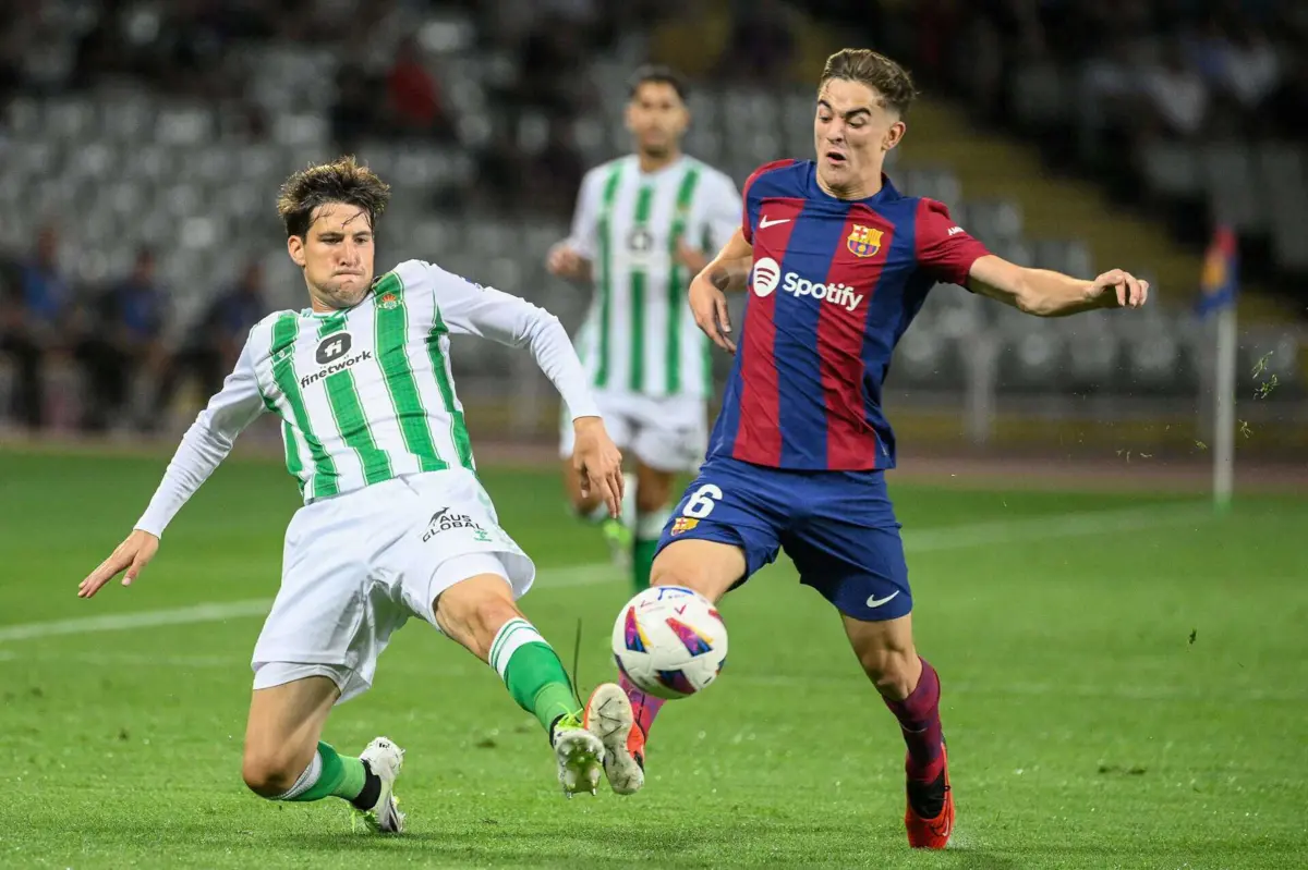 Juan Miranda contra o Barcelona (Créditos: Josep LAGO / AFP)