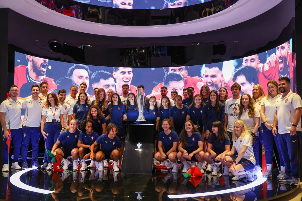 Imagem de contexto do artigo Do aeroporto à Cidade do Futebol: vencedores da Liga das Nações em festa