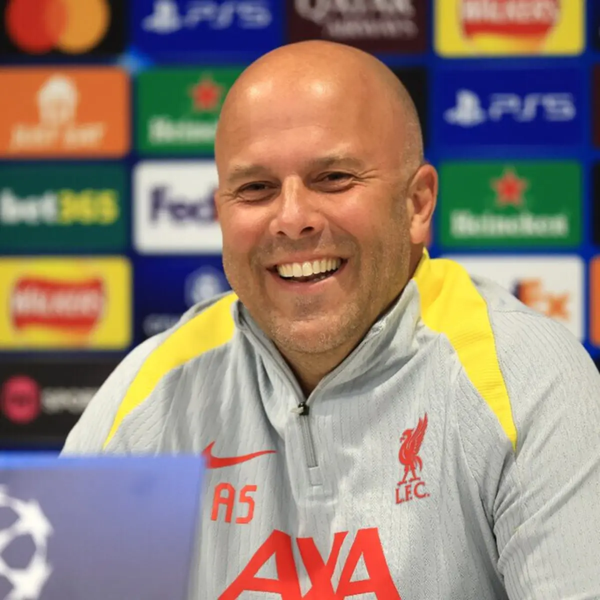 Arne Slot (Créditos: Liverpool FC)