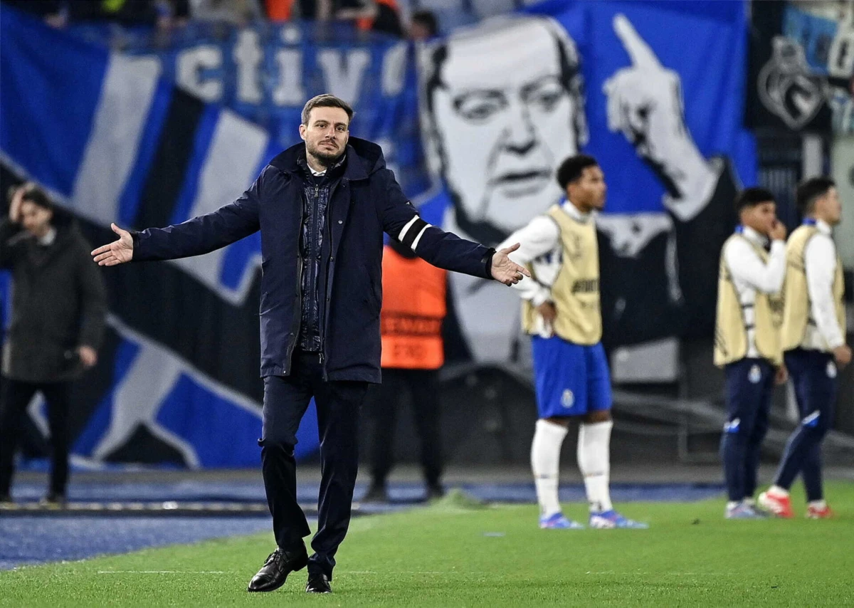 Martín Anselmi cumprimenta Claudio Ranieri (créditos: EPA)