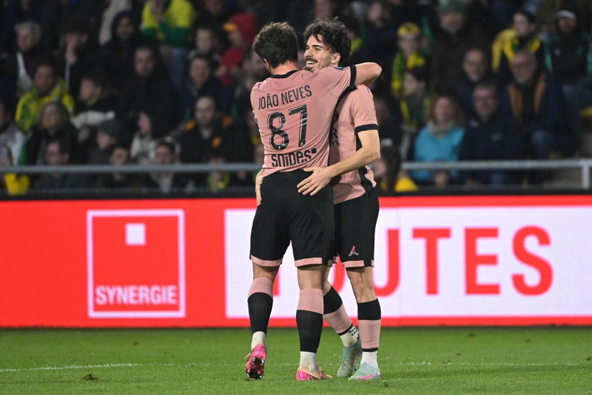 João Neves e Vitinha (créditos: AFP)