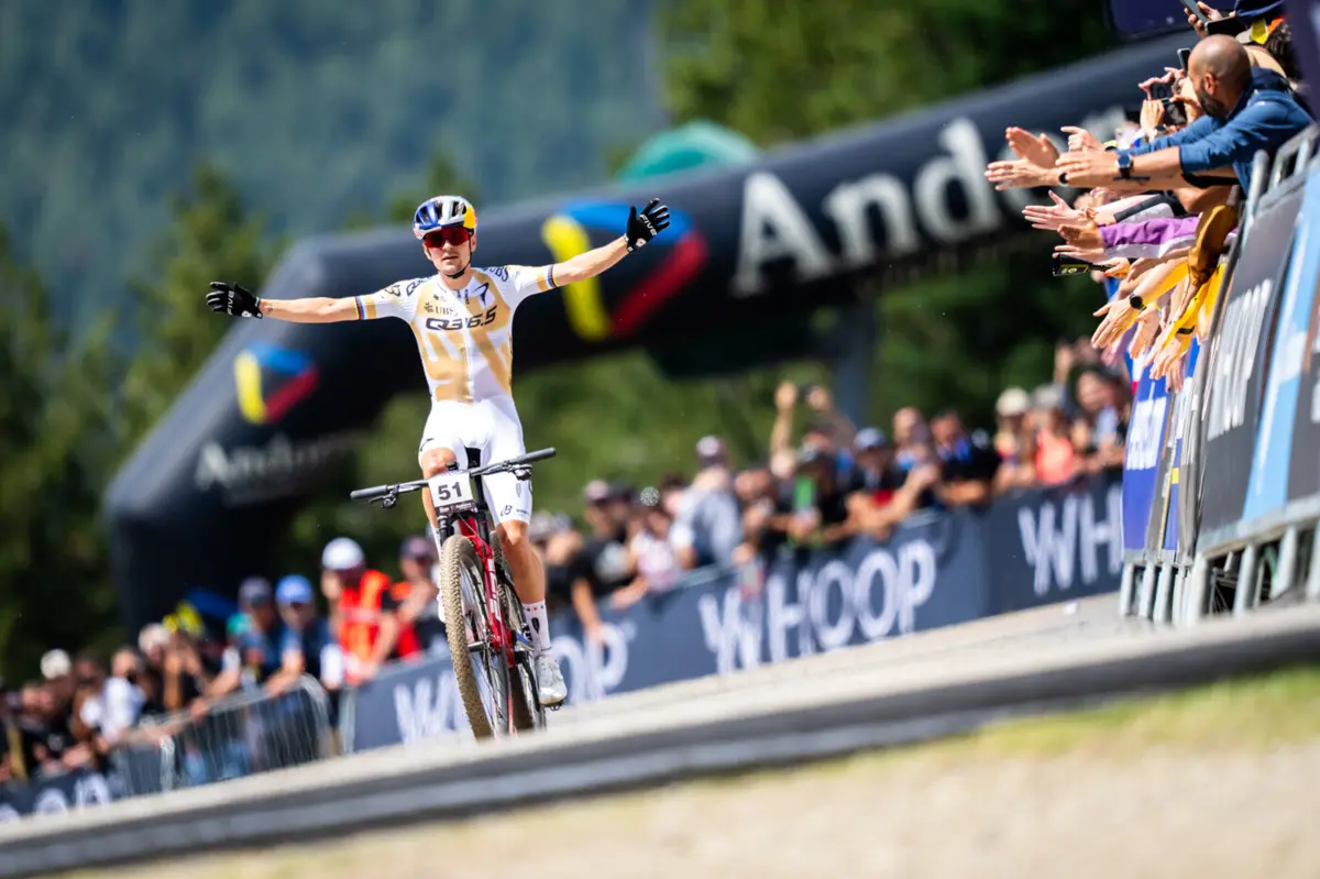 Thomas Pidcock (Créditos: EPA)