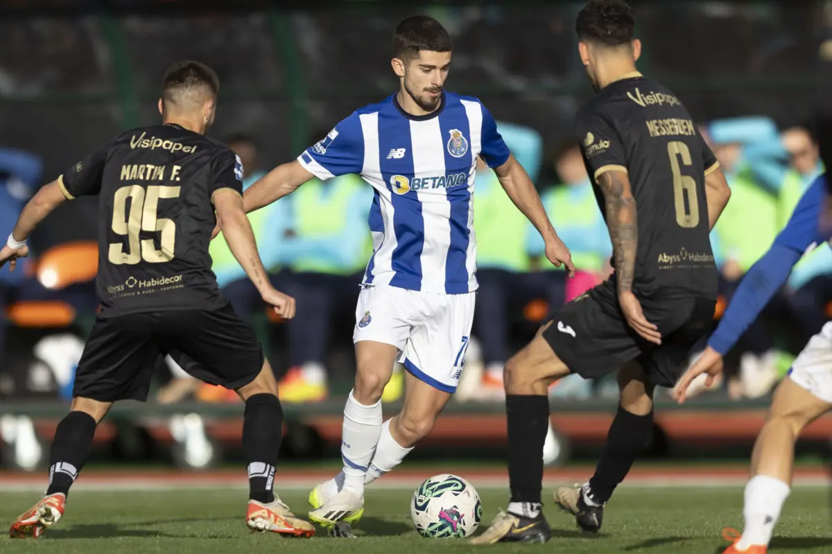 Jorge Meireles a caminho da Reboleira (créditos: Pedro Correia/Global Imagens)