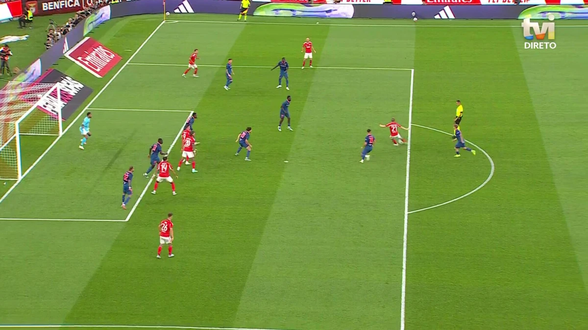 Imagem de contexto do artigo Aursnes devolve a Schjelderup e o Benfica aumenta a vantagem contra o Nice. Ora veja