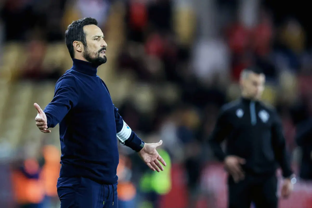 Imagem de contexto do artigo César Peixoto: "Estou frustrado, mas quando erra um, erram todos"