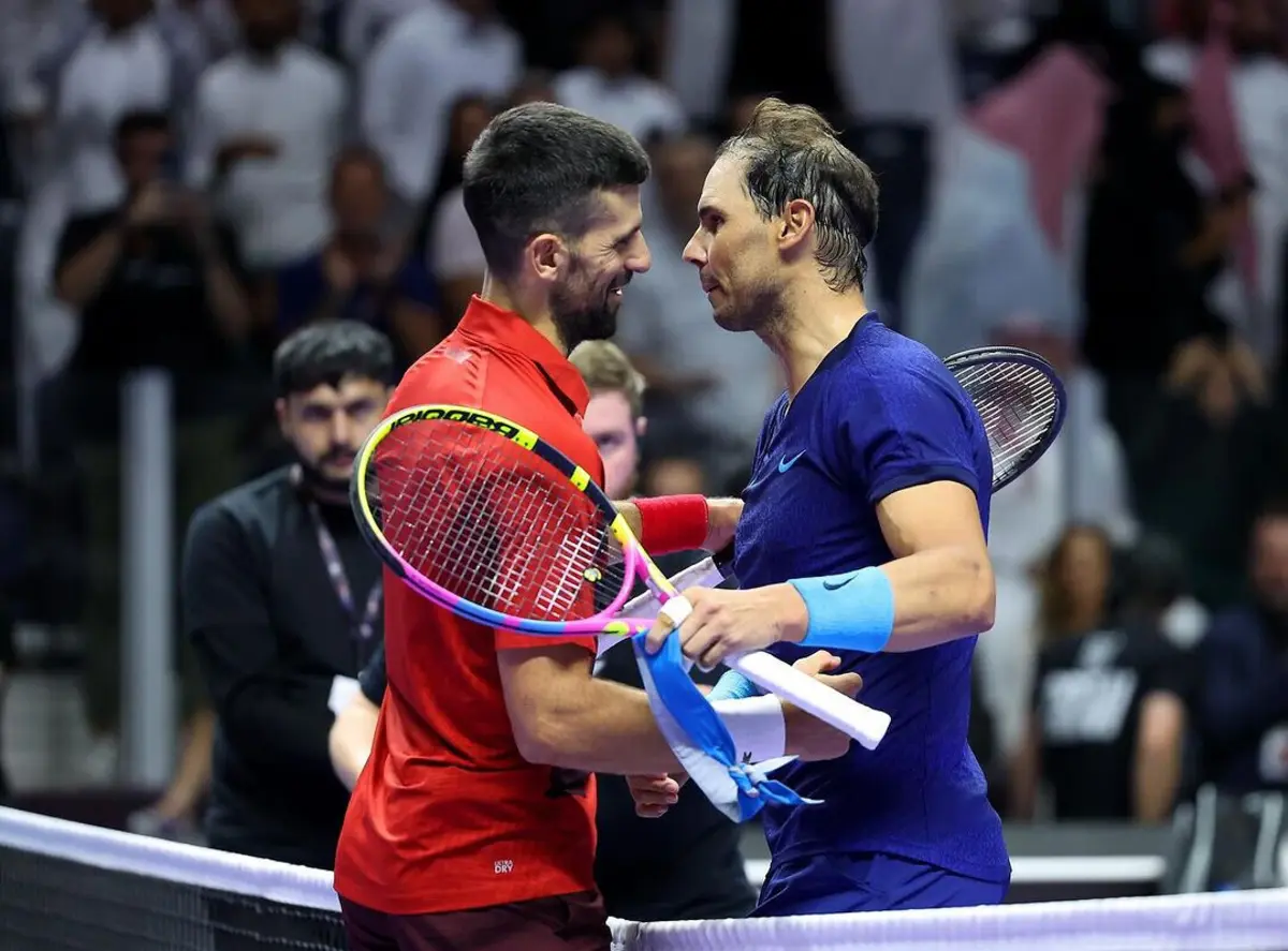 Imagem de contexto do artigo Djokovic faz apelo na despedida de Nadal: "Não deixes o ténis"