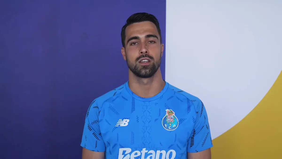 Imagem de contexto do artigo A mensagem de Diogo Costa a Romário Cunha e aos sub-17: "Tragam a vitória"