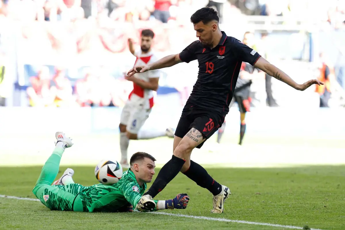 Mirlind Daku (Créditos: Odd ANDERSEN / AFP)