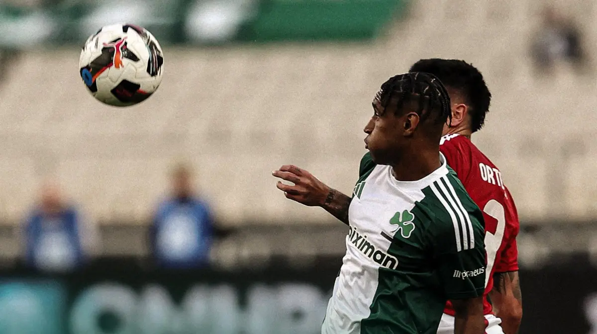 Imagem de contexto do artigo Olympiacos encerra liga com triunfo sobre Panathinaikos de Rui Vitória