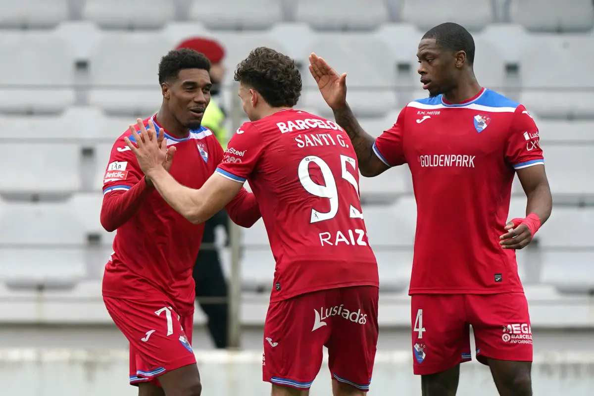 Gilistas já perderam unidades importantes, mas continuam a causar sensação no campeonato