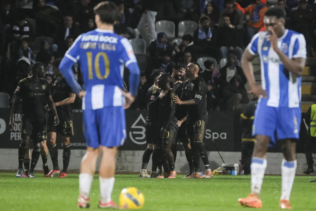 Imagem de contexto do artigo FC Porto perde pela primeira vez e vê o Sporting aproximar-se na classificação