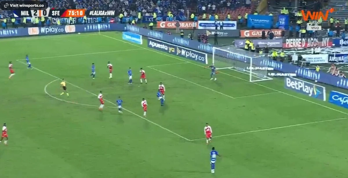 Imagem de contexto do artigo Neyser Villarreal, apontado ao FC Porto, vê cartão por "truque": ora veja