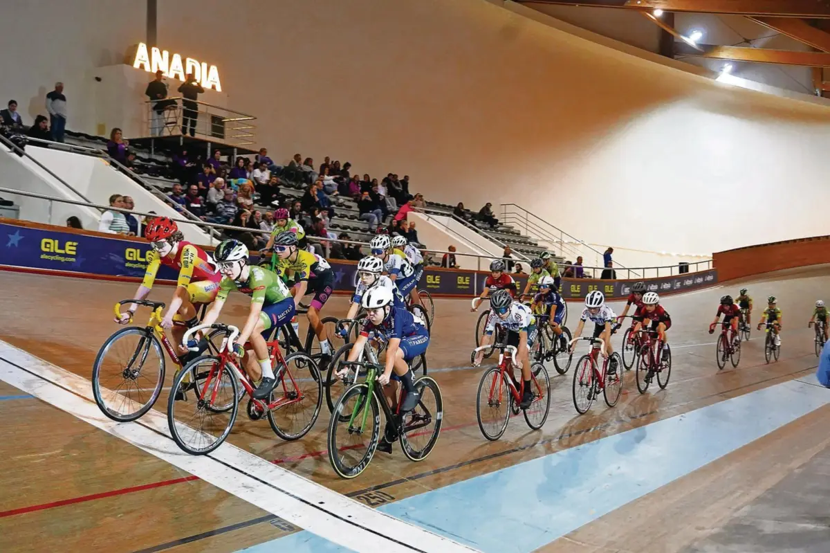 Imagem de contexto do artigo Ciclismo de pista: Taça juntou mais de 100 atletas em Sangalhos