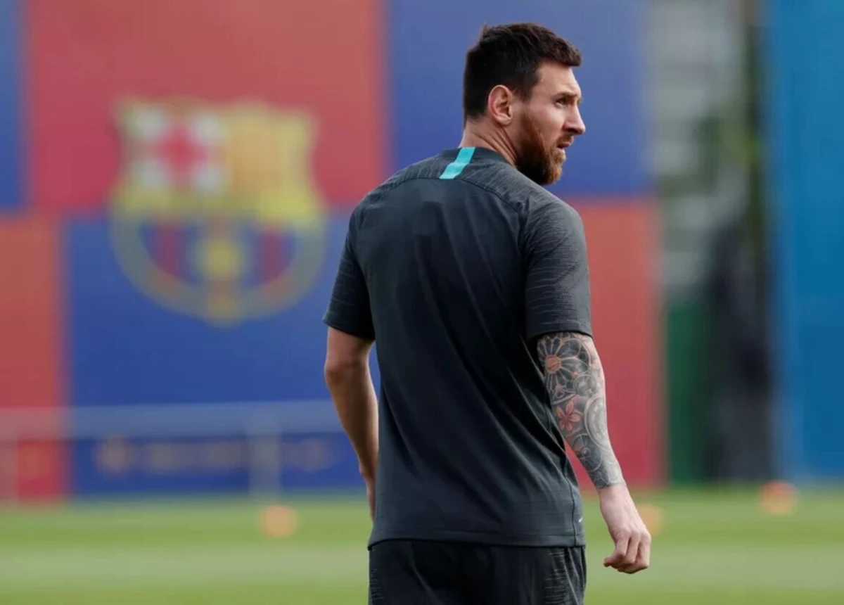 Imagem de contexto do artigo Ex-Benfica revela lei no Barcelona: “Não podíamos tocar em Messi nos treinos”