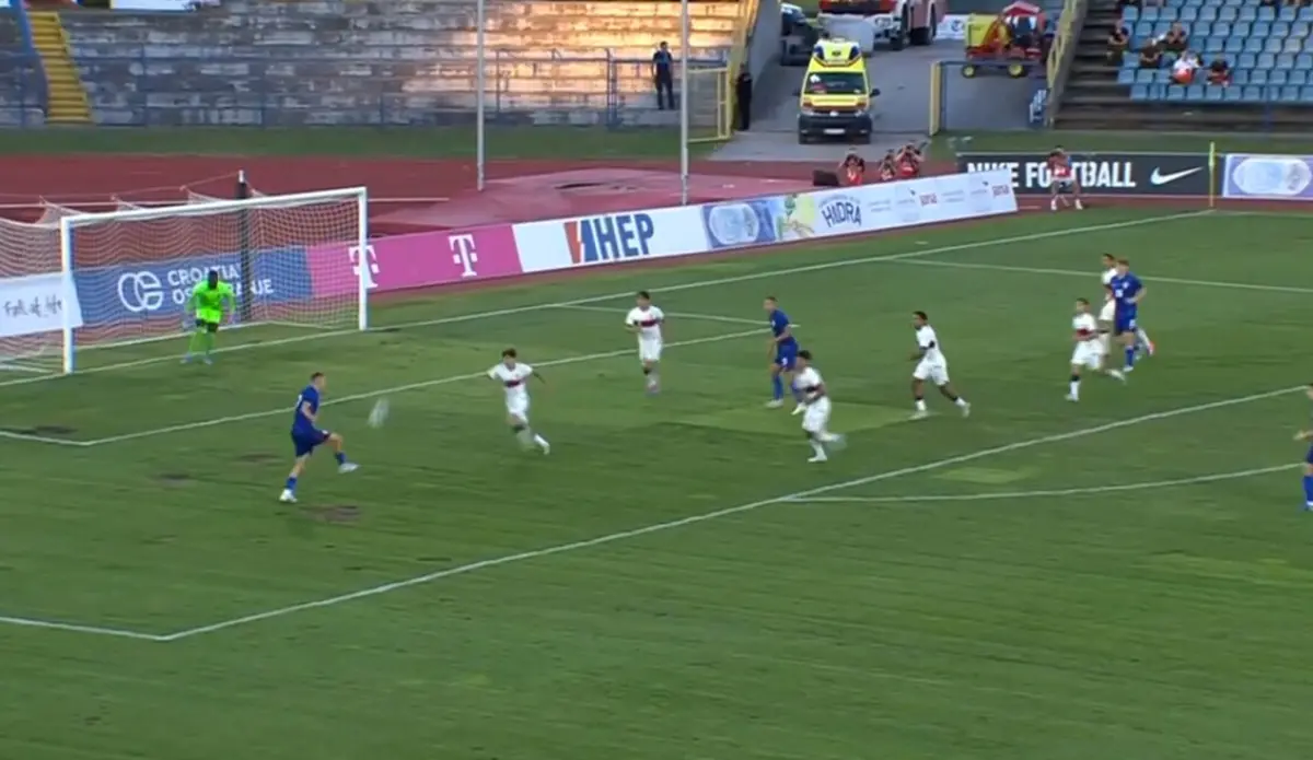 Imagem de contexto do artigo Croácia-Portugal: relvado em mau estado e até com buracos