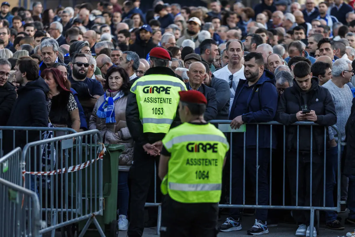 Imagem de contexto do artigo Famalicão-Sporting adiado: Liga critica polícias e exige ao Governo processo de inquérito