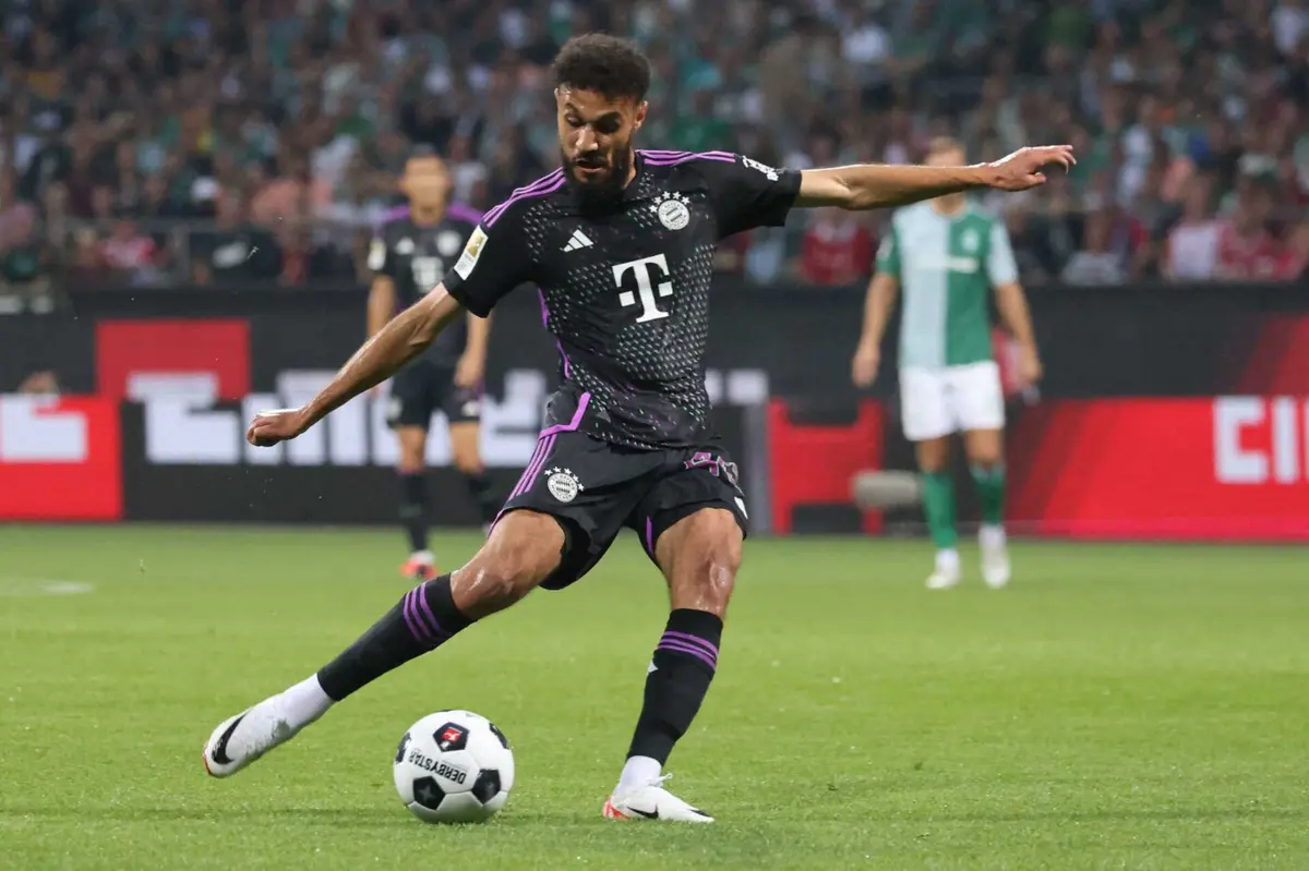 Noussair Mazraoui, jogador do Bayern