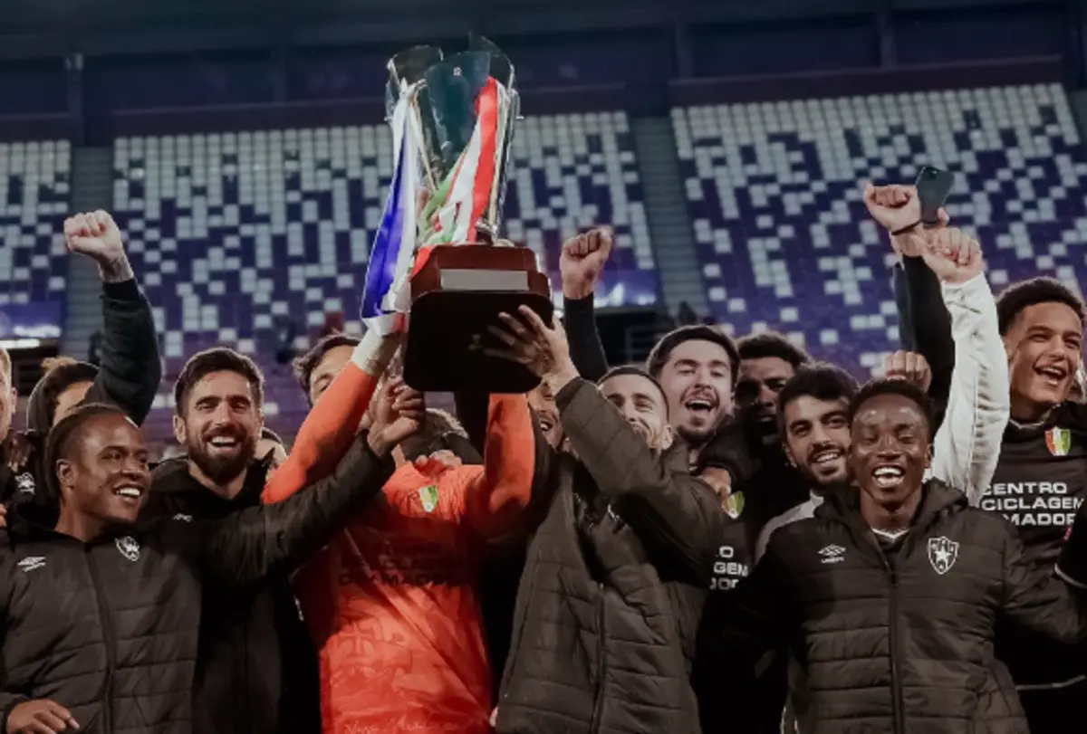 Imagem de contexto do artigo Estrela da Amadora vence Valladolid nos penáltis e conquista troféu
