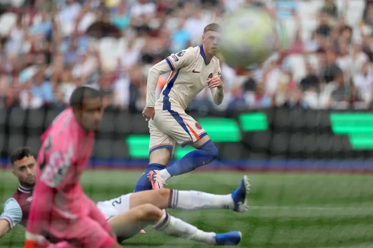 Cole Palmer marcou (créditos: Adrian Dennis / AFP