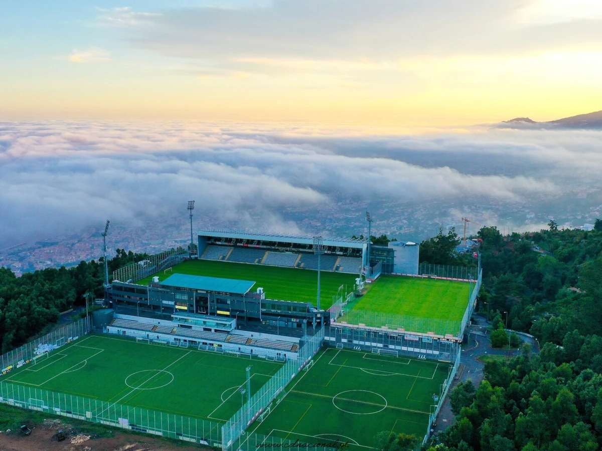Imagem de contexto do artigo Nacional arranca para 2025/26 com primeiro reforço integrado no plantel