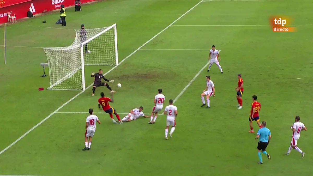 Imagem de contexto do artigo Samu de pé quente: hat-trick do avançado do FC Porto pelos sub-21 de Espanha. Veja os golos