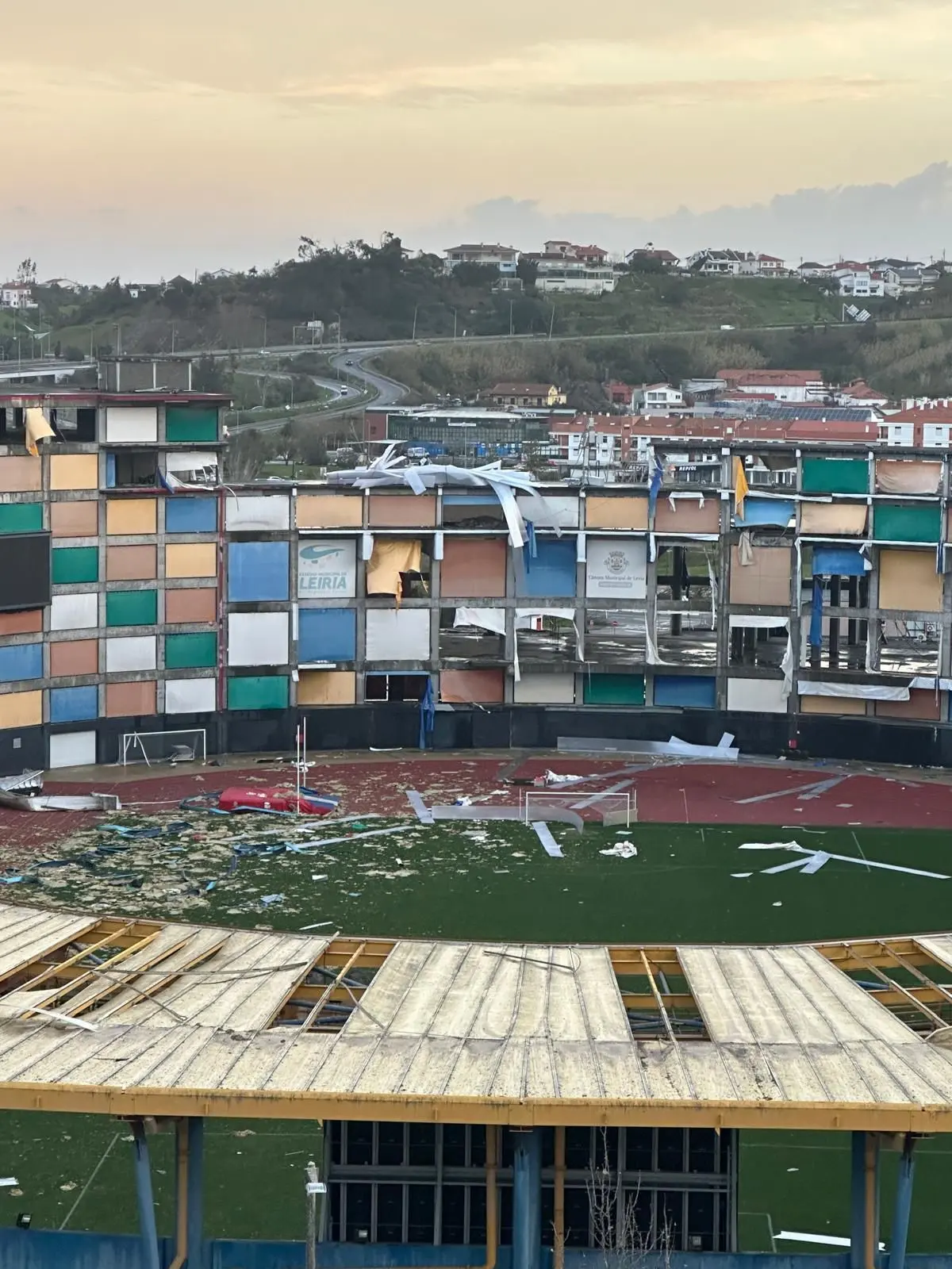 Imagem de contexto do artigo Estádio da União de Leiria ficou muito danificado após passagem da depressão Kristin