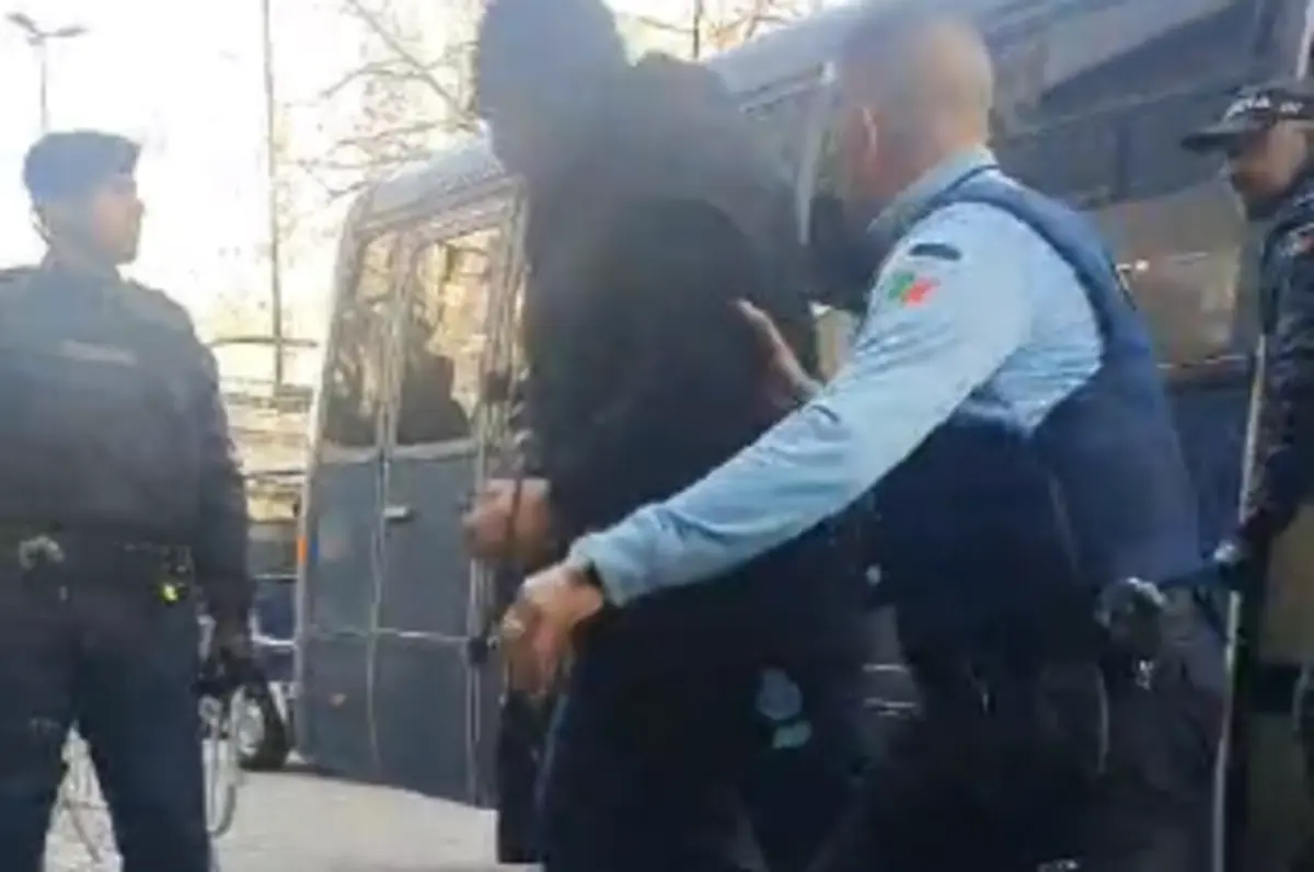 Imagem de contexto do artigo A chegada de 10 detidos da Operação Pretoriano ao TIC no Porto