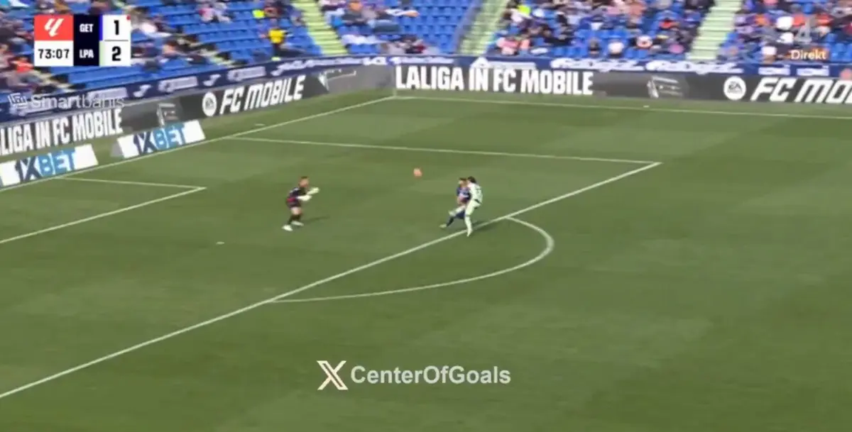 Imagem de contexto do artigo Fábio Silva bisa com "chapéu" na LaLiga: veja os golos do português