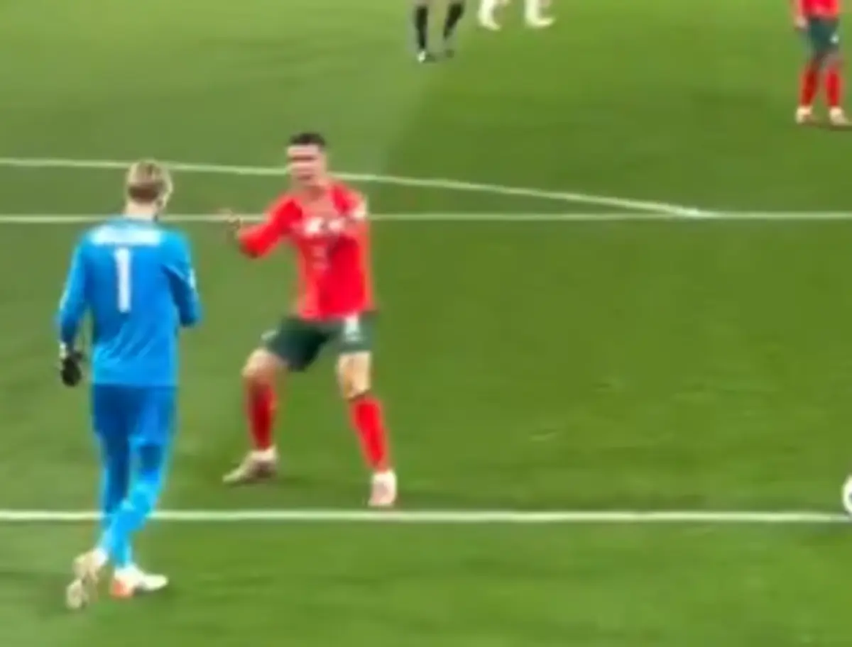 Imagem de contexto do artigo Cristiano Ronaldo e Kelleher "picados": veja o gesto de CR7 após o golo de Portugal
