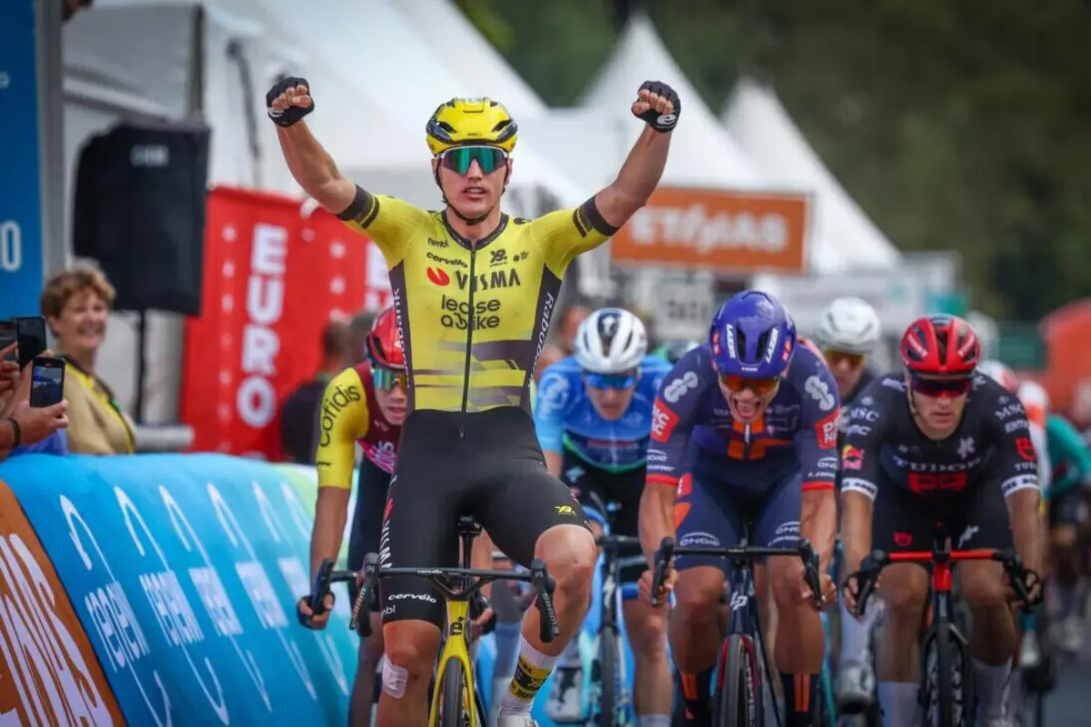 Olav Kooij (Créditos: Team Visma | Lease a Bike)