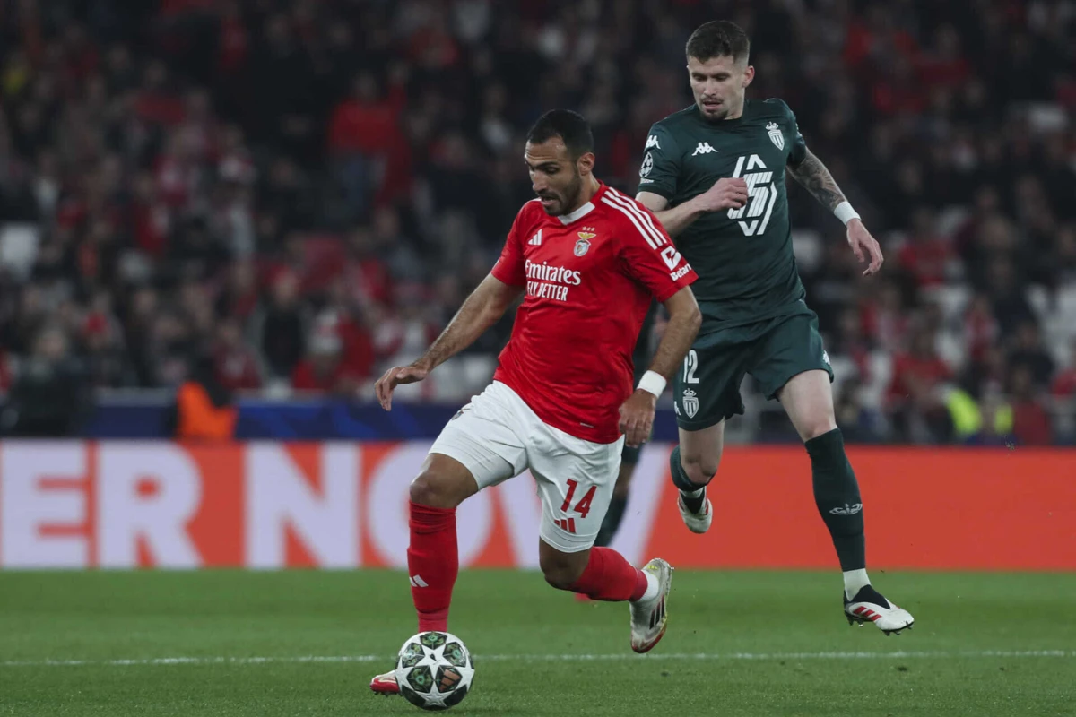 Imagem de contexto do artigo Pavlidis comparado a vencedor da Bola de Ouro: "É jogador para a Premier League"