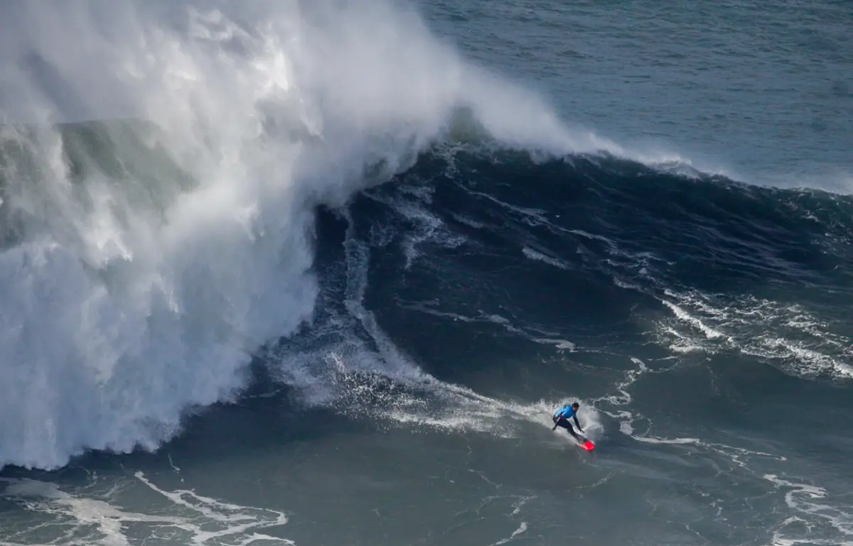 Ondas gigantes na Nazaré