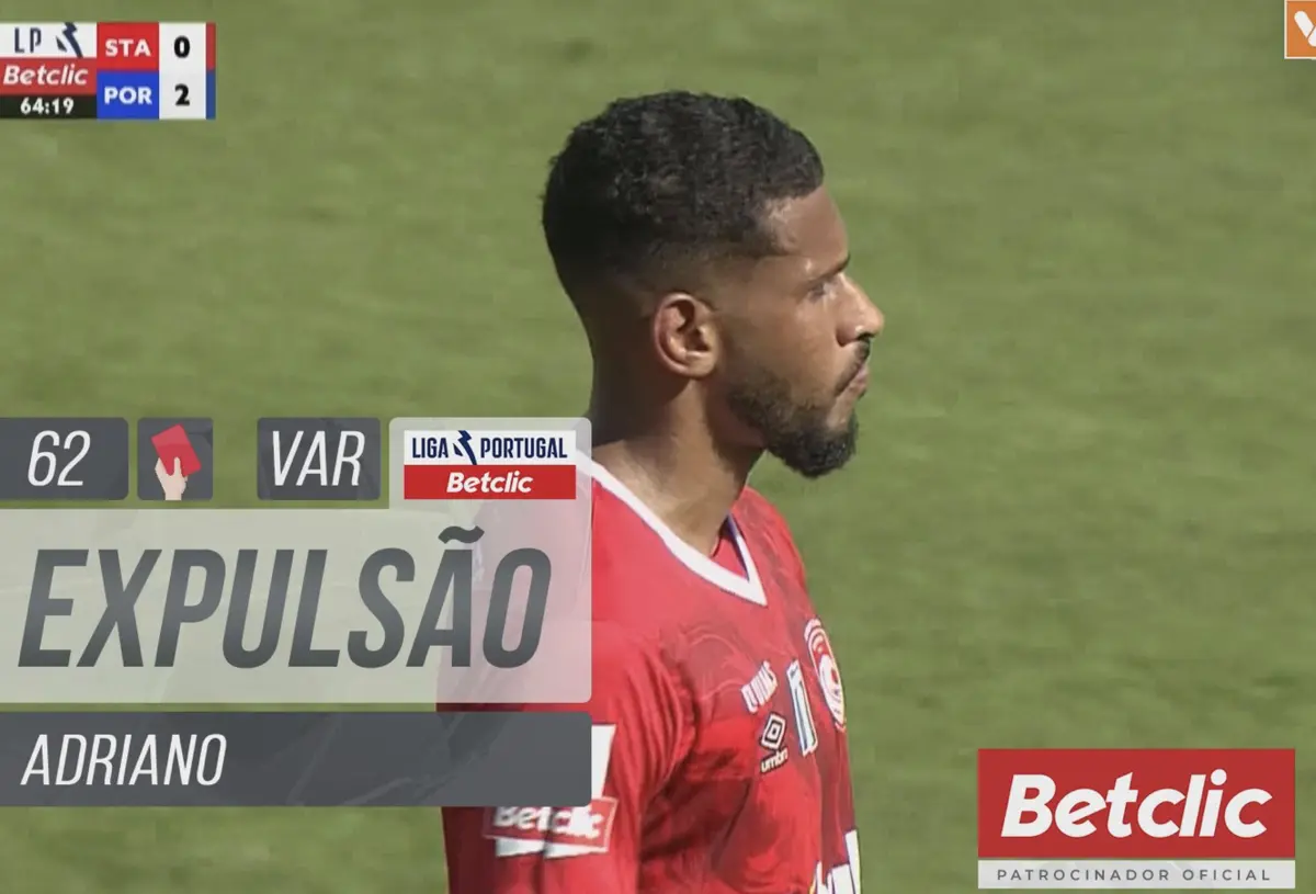 Imagem de contexto do artigo Tribunal O JOGO | Adriano foi bem expulso após falta cometida sobre Alan Varela?