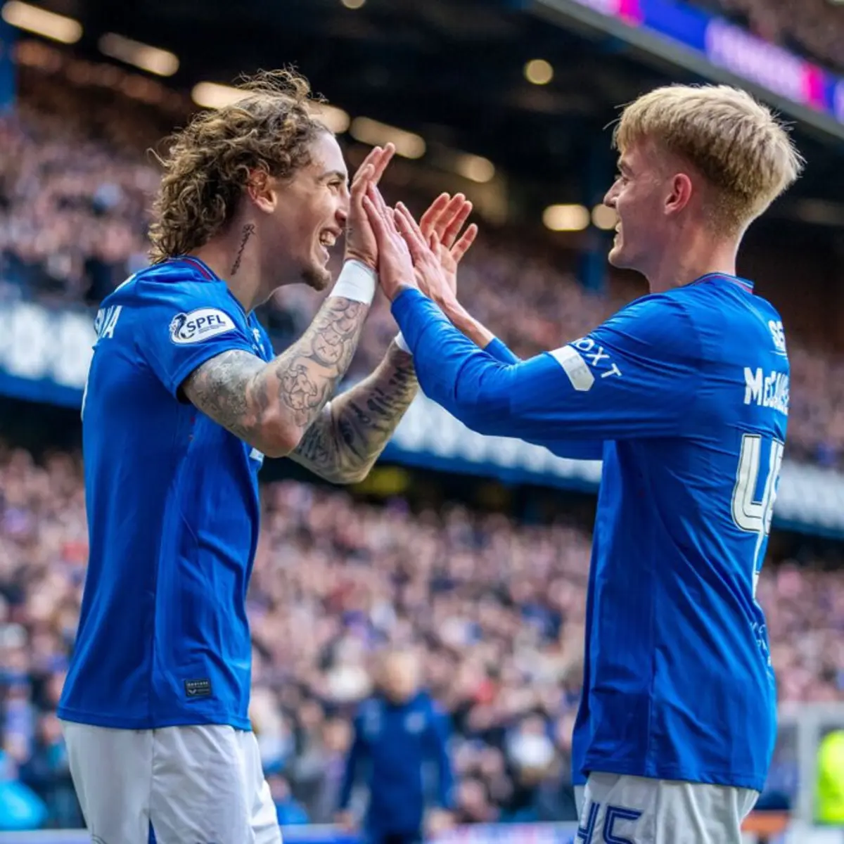 Fábio Silva, à esquerda (créditos: Rangers)