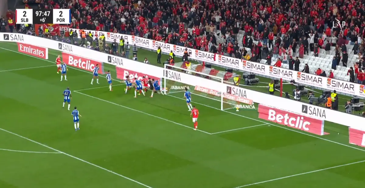 Imagem de contexto do artigo Tribunal O JOGO | Ficou penálti por assinalar sobre Pavlidis?