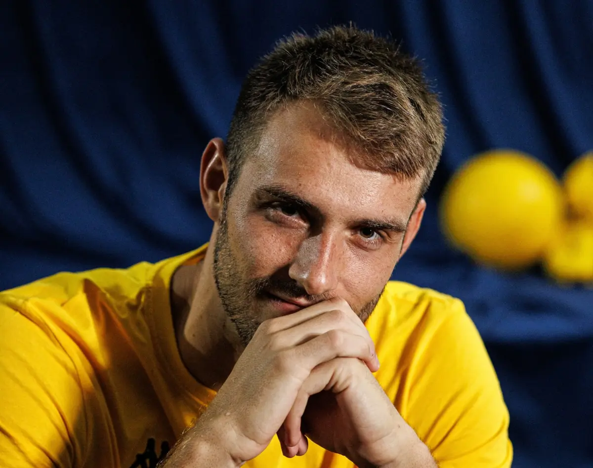 Imagem de contexto do artigo Oficial: Ferro deixa o Estrela da Amadora e reforça defesa do Estoril