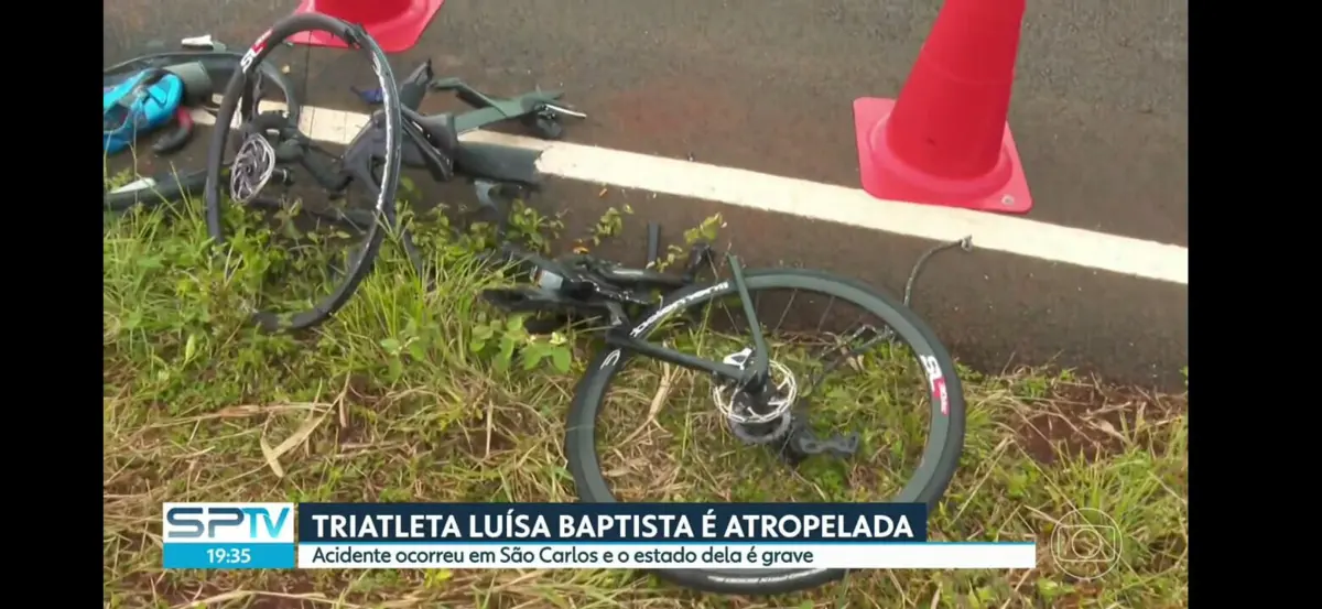 Imagem de contexto do artigo Atropelada durante um treino, triatleta brasileira está internada nos cuidados intensivos