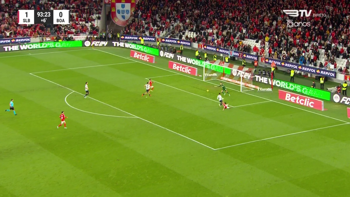 Imagem de contexto do artigo Marcos Leonardo entra e marca pelo Benfica... mais uma vez. Veja o golo