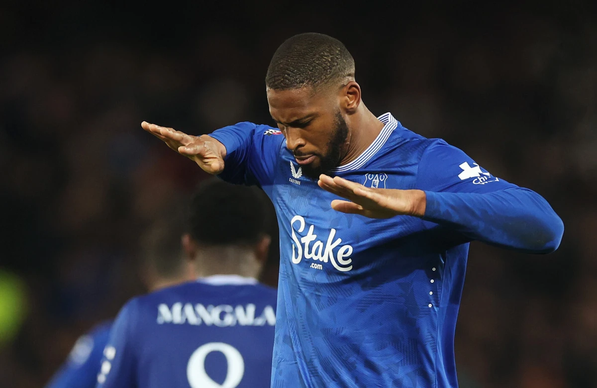 Imagem de contexto do artigo Beto marca na Taça de Inglaterra e festeja como LeBron James. Ora veja