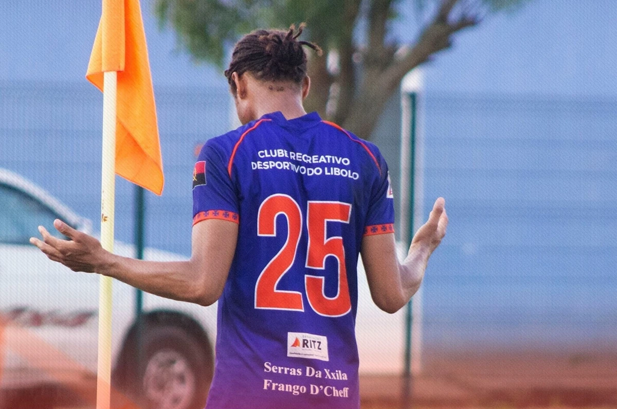 Imagem de contexto do artigo Recreativo do Libolo segura liderança em Angola à custa de Paulo Torres